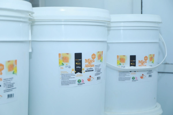 Miel de abejas 100% Natural presentaciòn x  25kg